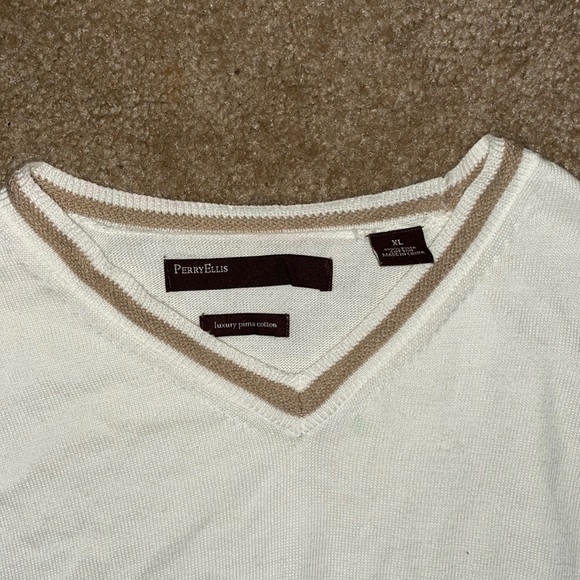 pull over sweater - Picture 2 of 2